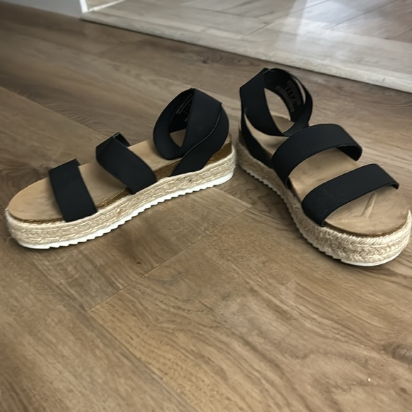 American Eagle Size 10 Espadrilles - Picture 2 of 6